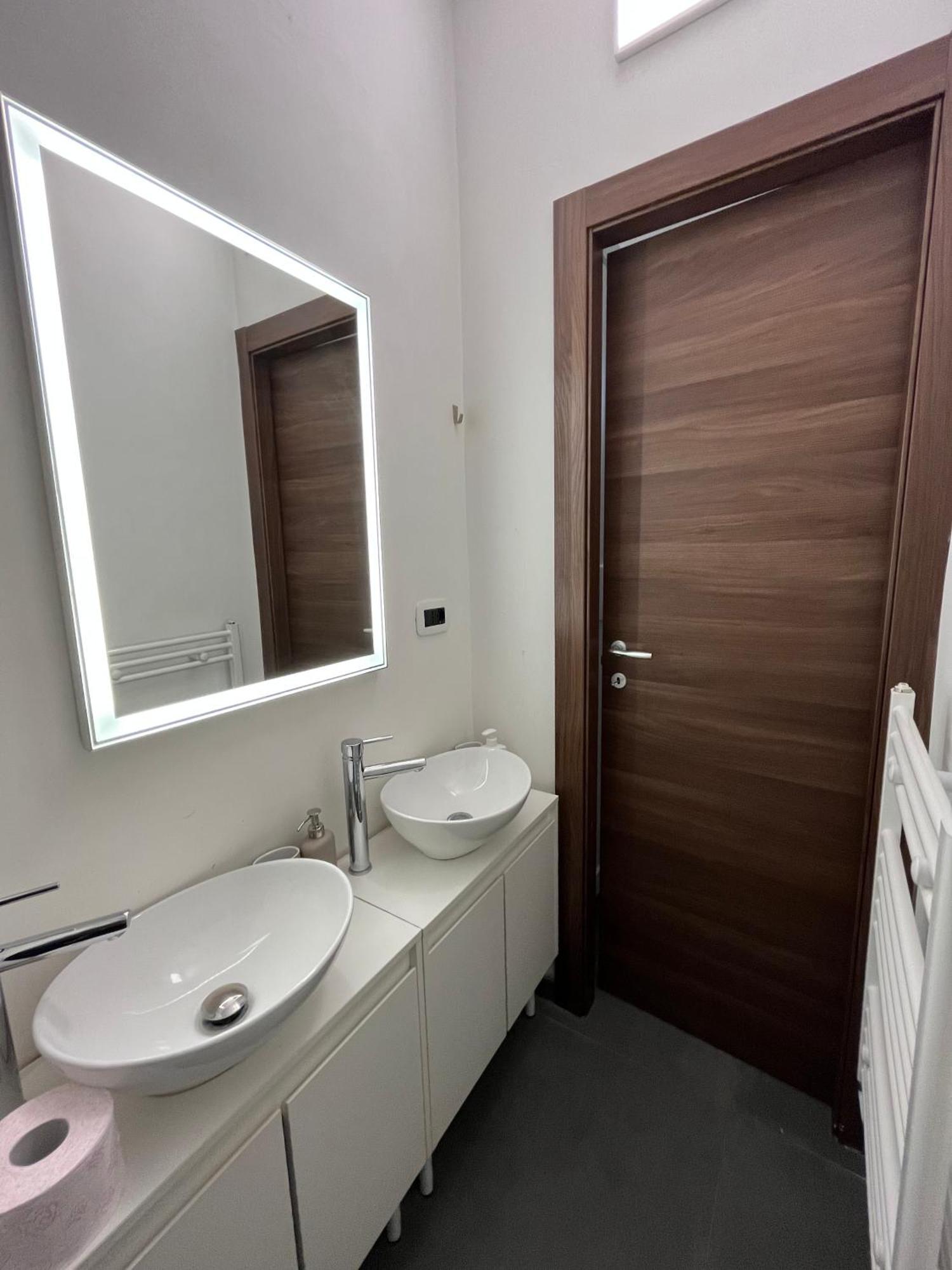 Porta Susa Rooms - Camere Porta Susa トリノ エクステリア 写真